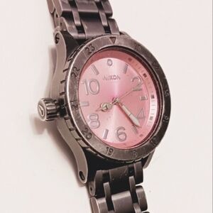 Nixon 38-20 watch light pink